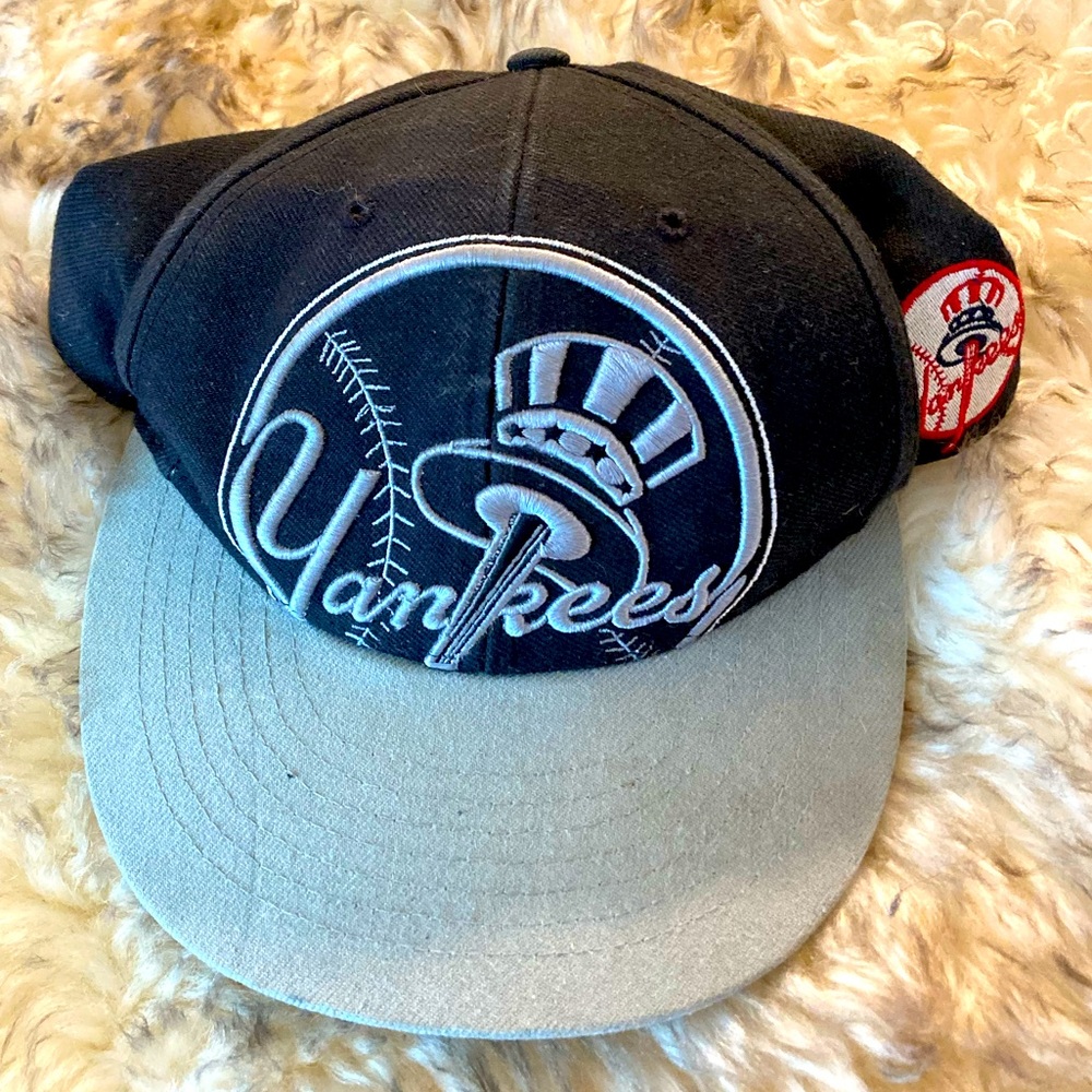 Yankees Baseball Cap Black & Grey-Fathers Day’s coming!